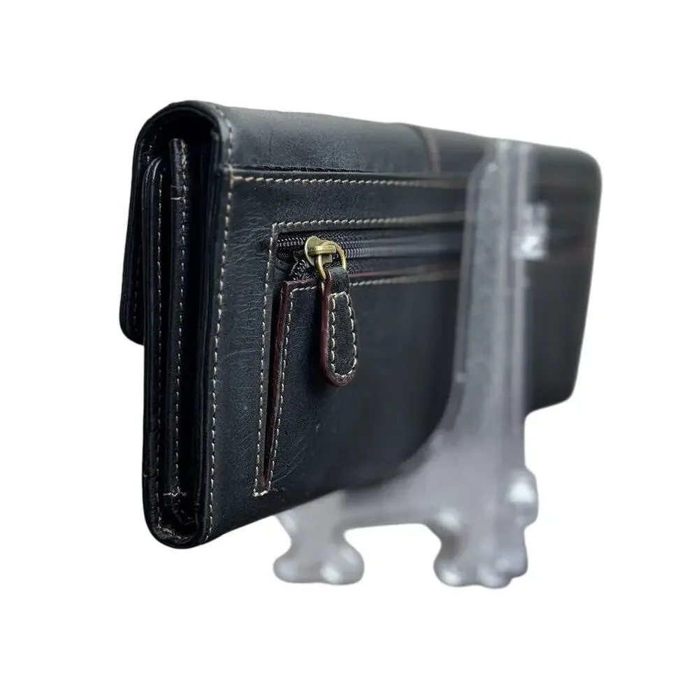 Franklin Covey Black Leather Buckle Clutch Wallet